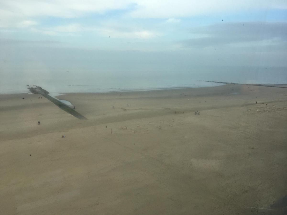 Appartement Spacieux Vue Sur Mer Бланкенберге Екстериор снимка
